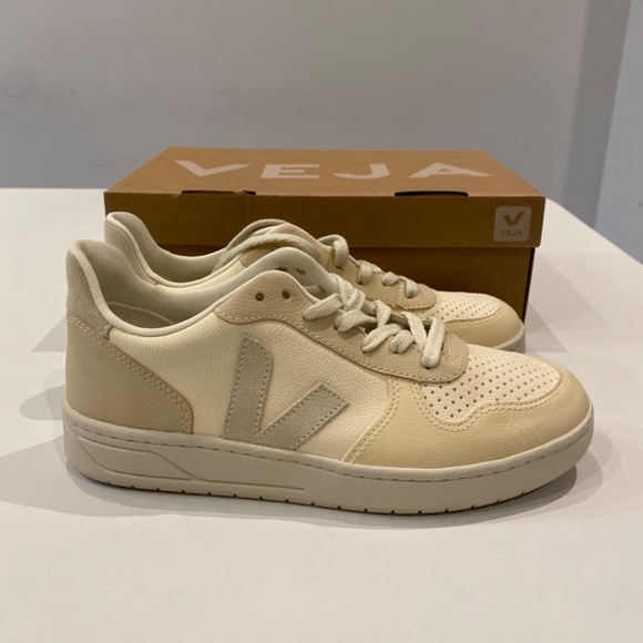 Veja V-10 Chromefree Leather in Multicolor/Cashew/Pierre sz 39EU/8US New in Box - Picture 2 of 7
